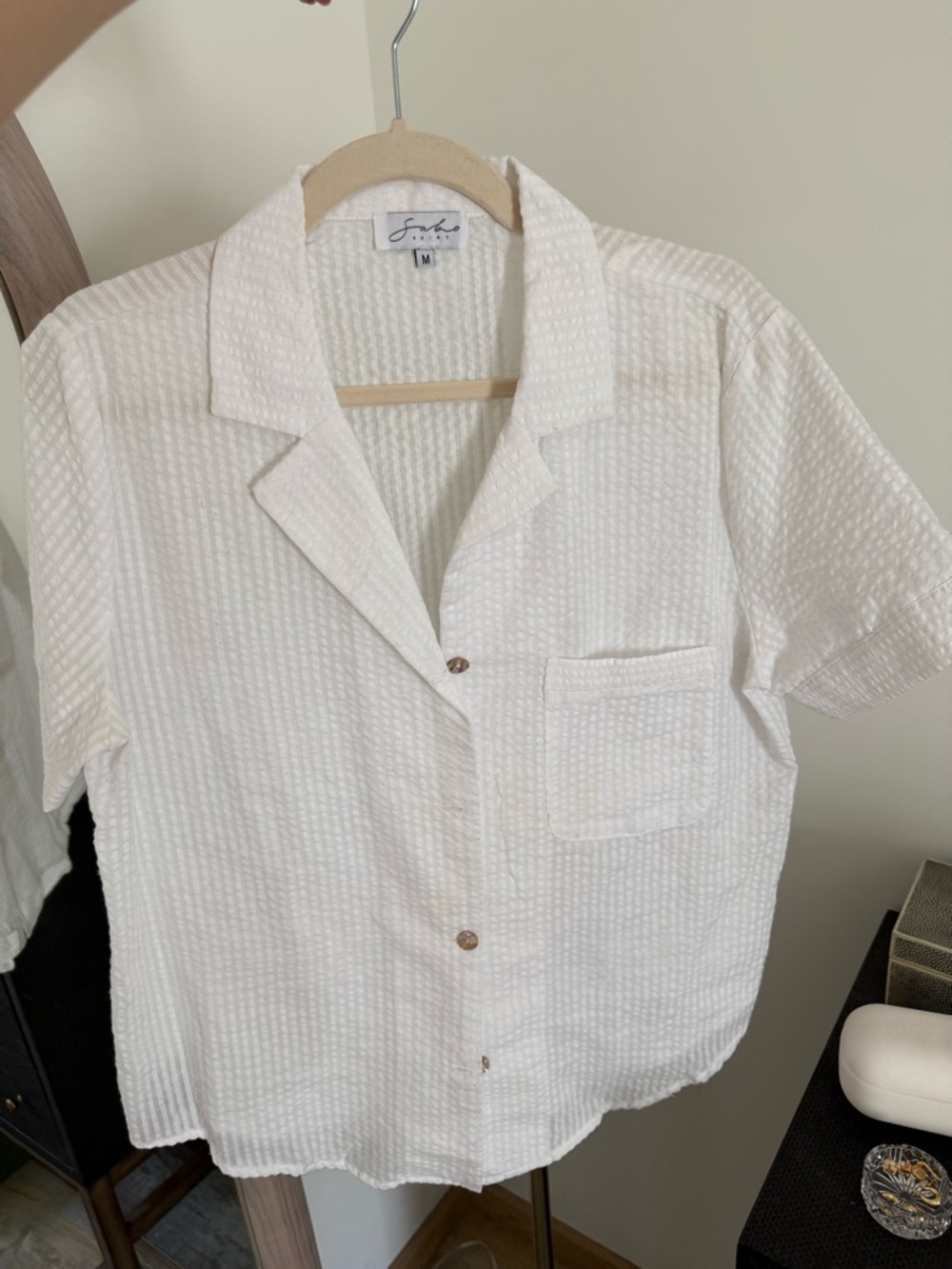 Sabo Skirt White Textured Short-Sleeve Button-Down Shirt